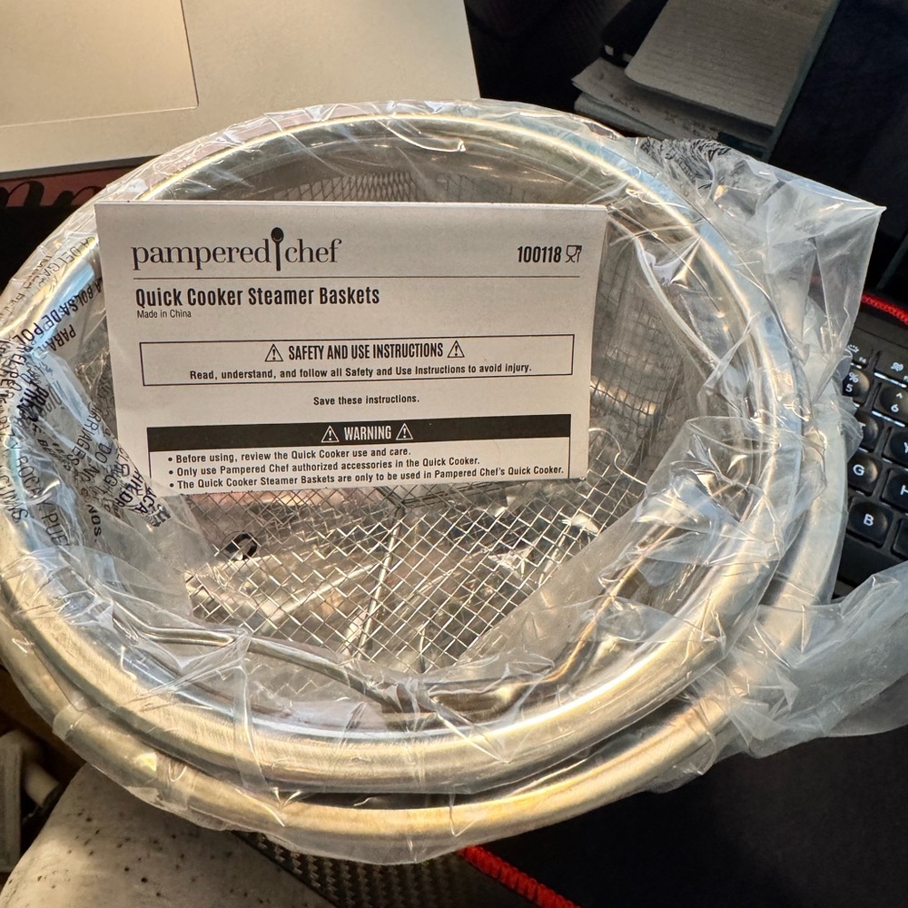 Pampered Chef Silver Quick Cooker Steamer Set​